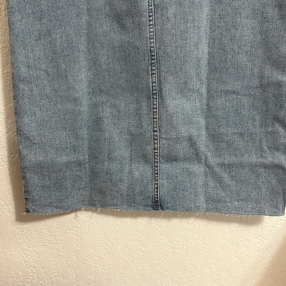 Denim Midi Skirt. Size 29 - Picture 8 of 14